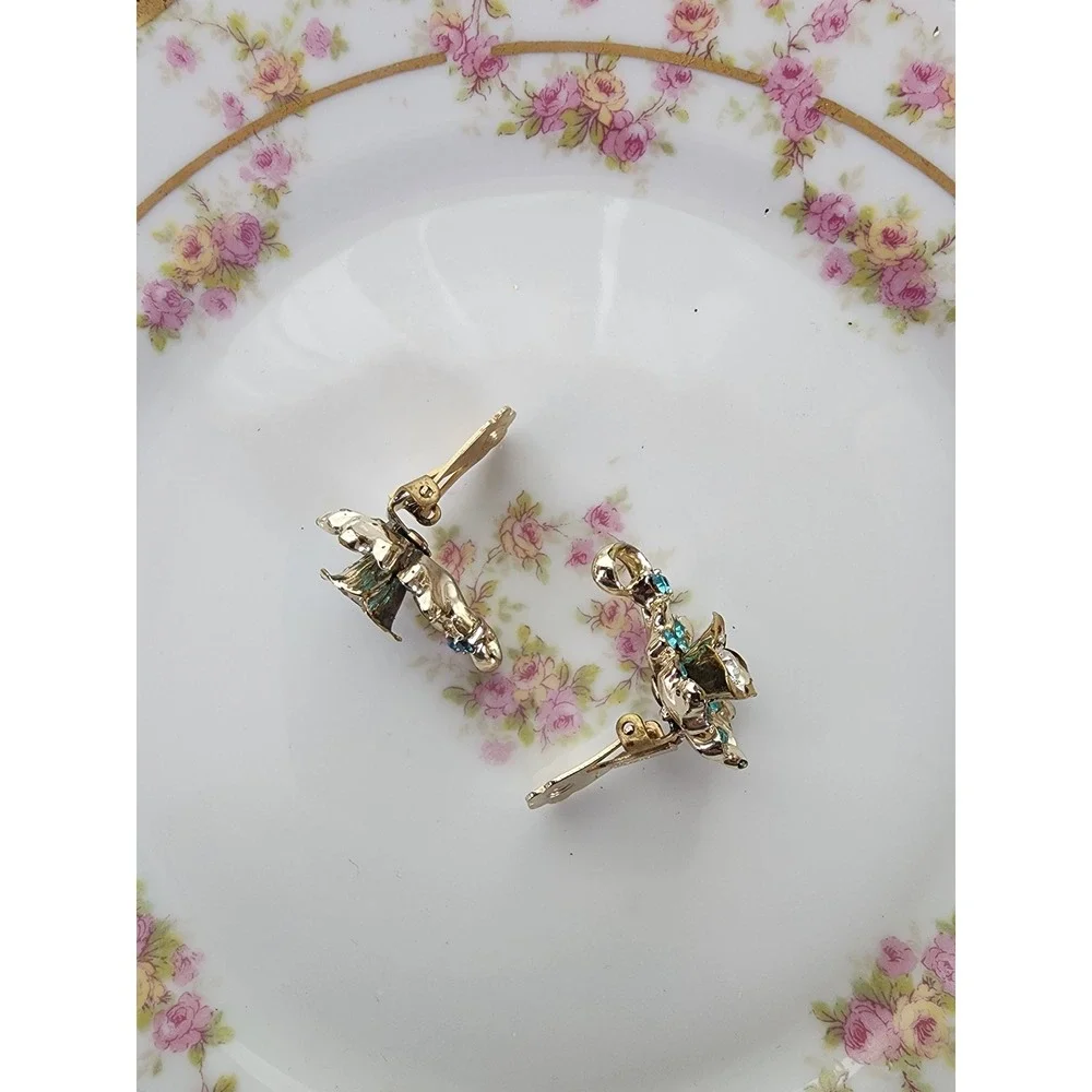 Vintage Coro Gold Tone Turquoise Blue Rhinestone Floral Clip On Earrings